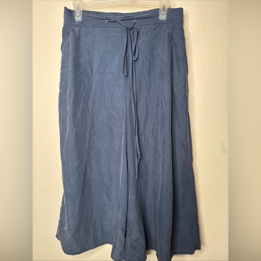 BCBGeneration Soft‎ Blue wide leg cropped slacks